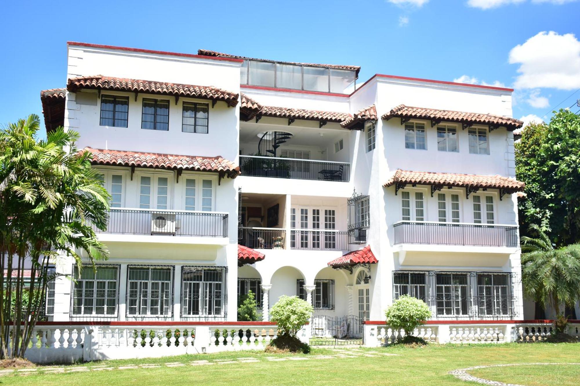 The Henry Miranila Quezon 3*